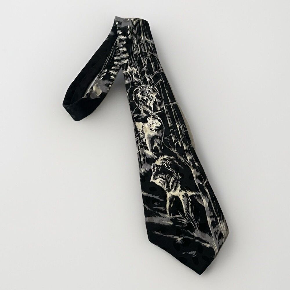 Vintage Addiction 100% Silk Neck tie Black & White Wolf Pack Wolves Wildlife